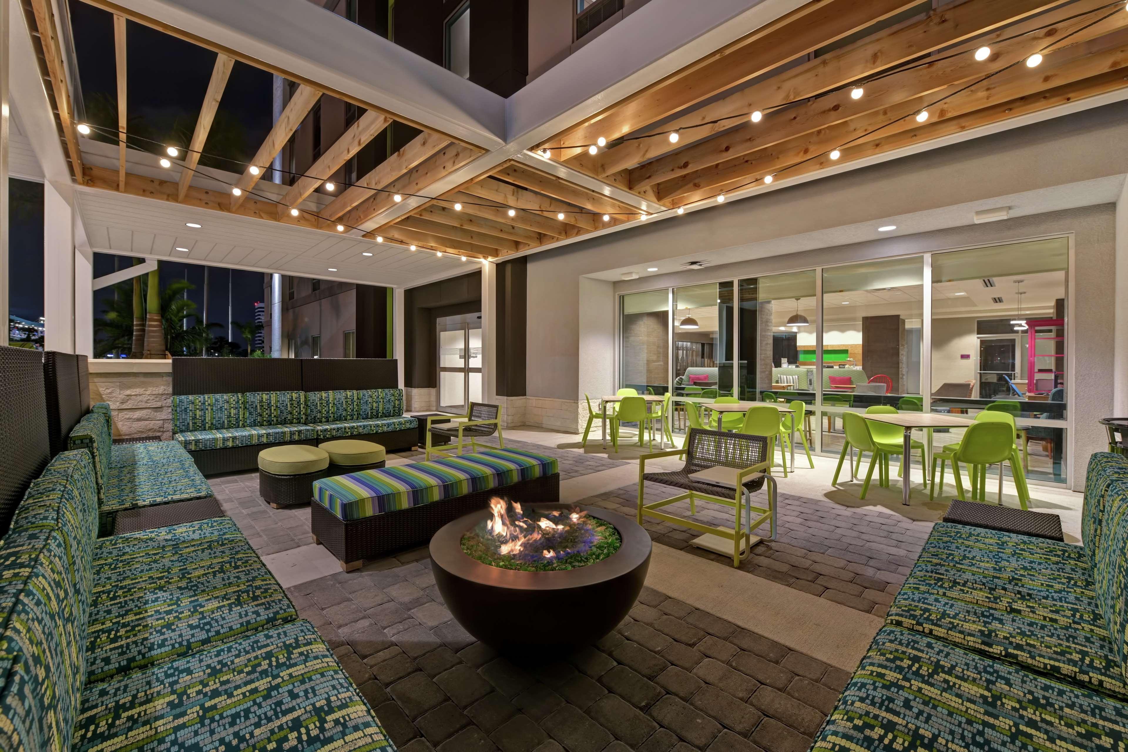 Home2 Suites By Hilton West Palm Beach Airport Cloud Lake Eksteriør bilde