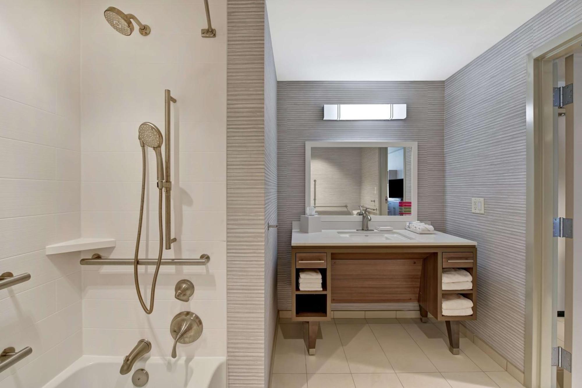 Home2 Suites By Hilton West Palm Beach Airport Cloud Lake Eksteriør bilde