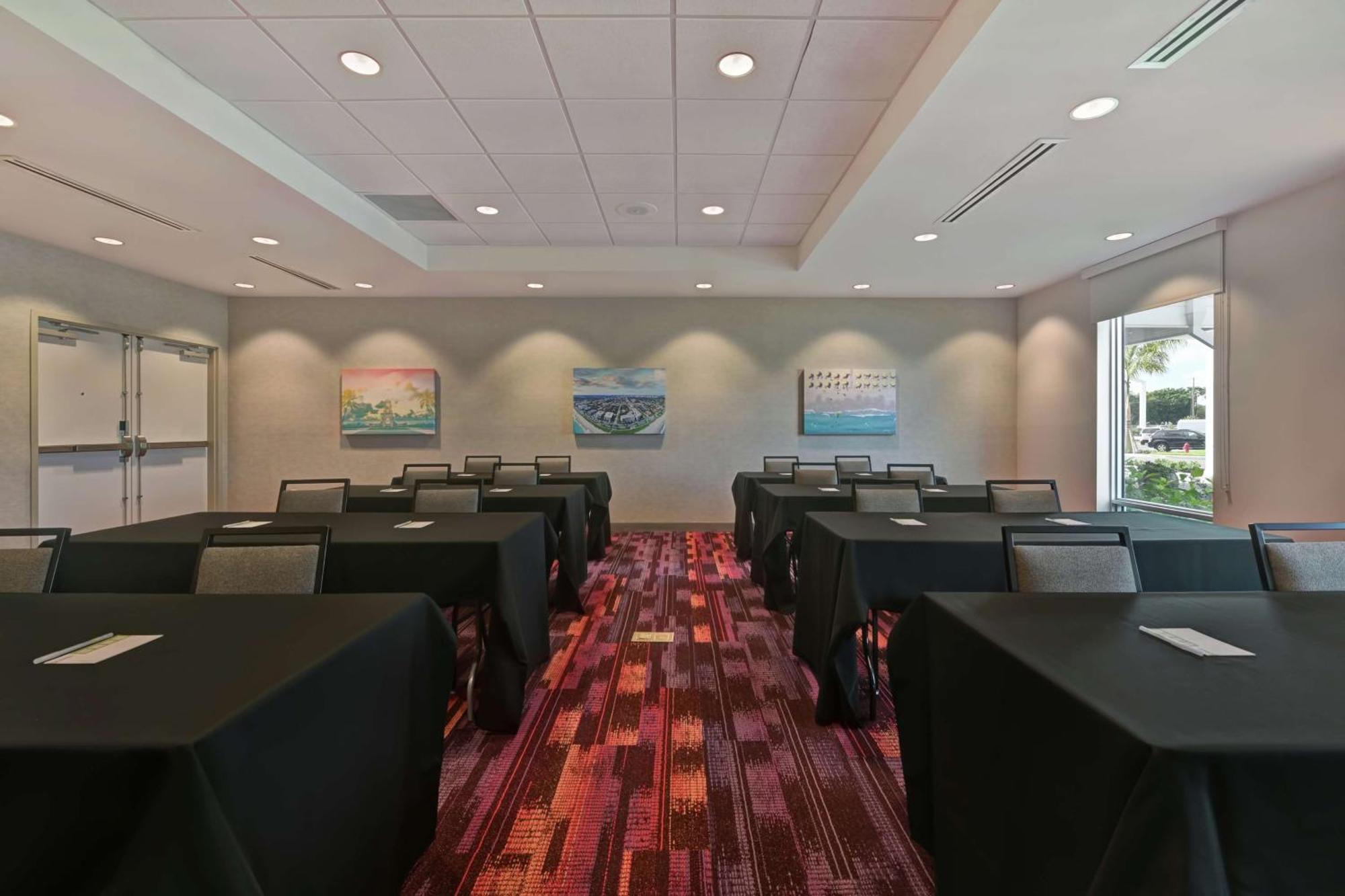 Home2 Suites By Hilton West Palm Beach Airport Cloud Lake Eksteriør bilde